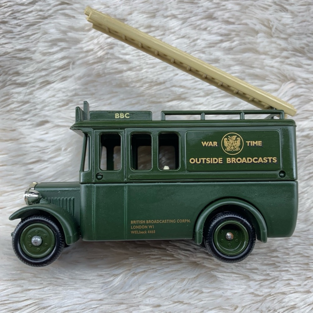 Lledo 1932 Dennis Limousine BBC Outside Broadcasts Vintage Die-Cast 35005